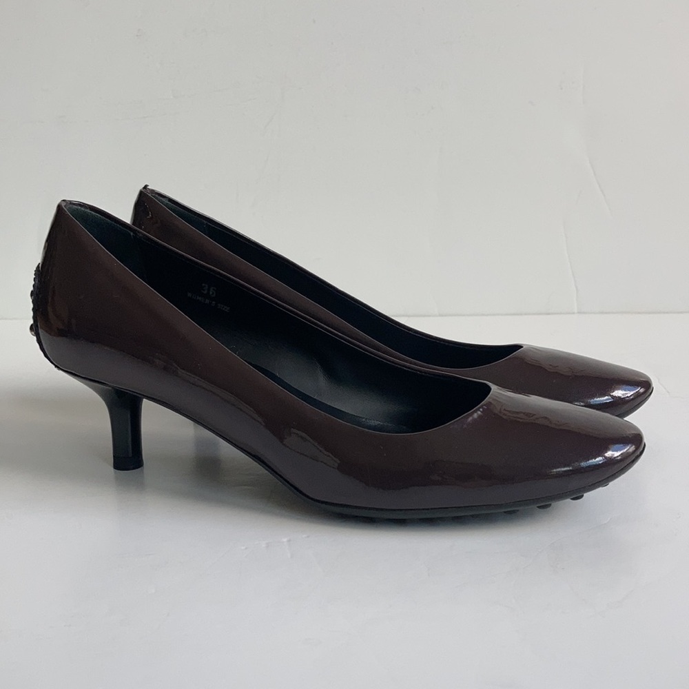 Tod’s Mocha Patent Leather Pump Kitten Heel Studded Heel Rubber Pebble Outsole
